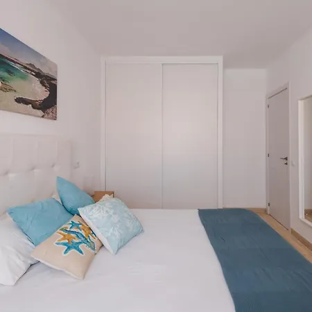 Em Holidays Коральео